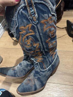 Denim Embroidered Women’s Jeans Cowboy Boots - Blue distressed